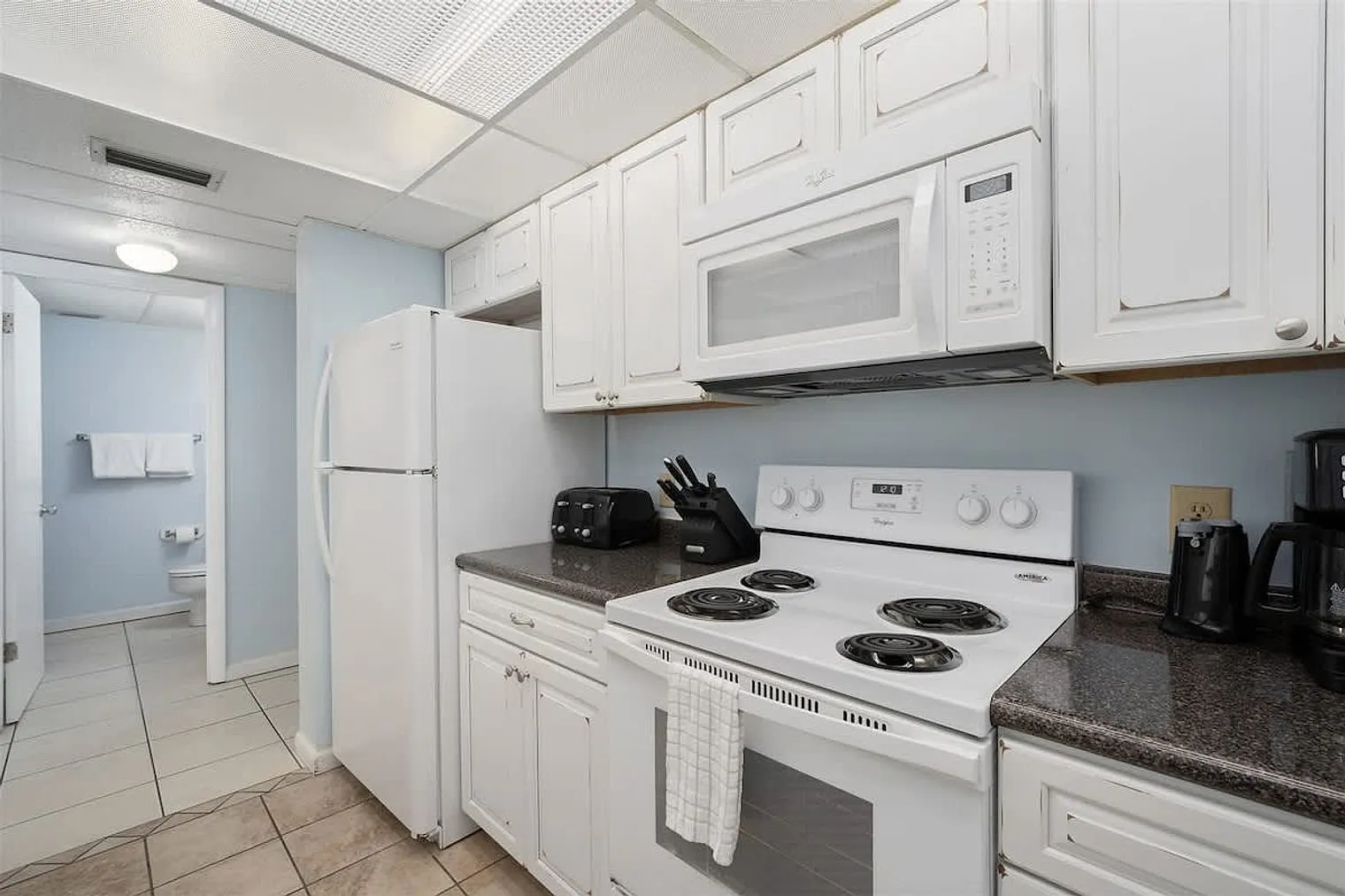 2 bed, 2.0 bath, 1044 sqft, $1,240 — Photo 4