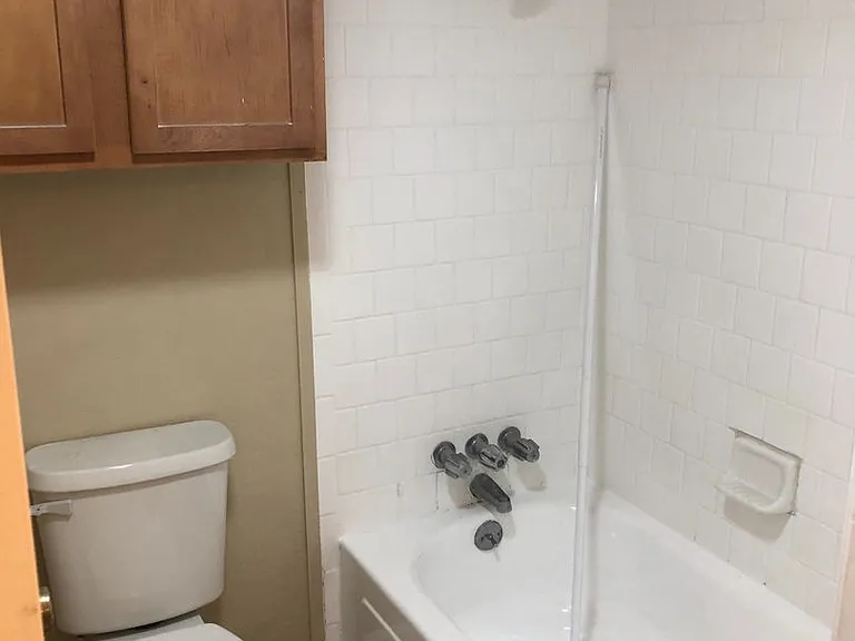Sandpiper Apartments — Photo 22