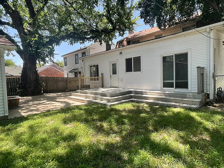 1042 N Amidon Ave — Photo 33