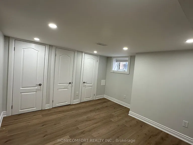211 Osler St #LOWER — Photo 3