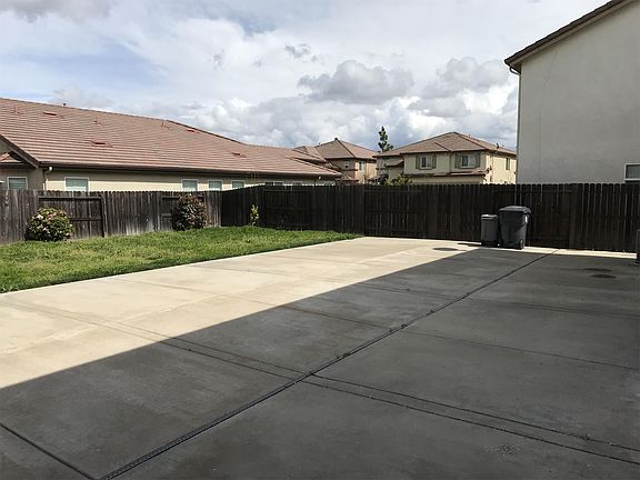4th image of 10181 Clairina Way