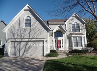 13201 Bond St, Overland Park, KS 66213