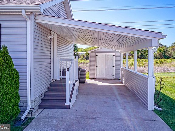 4th image of 2080 Burlington Cir