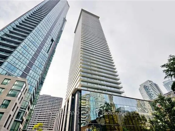 33 Charles St E #2601, Toronto, ON M4Y 0A2
