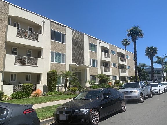 3rd image of 3101 E 2nd St APT 1A