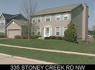 335 Stoney Creek Rd NW, Cedar Rapids, IA 52405