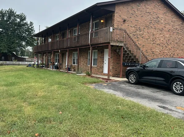 1001 N Church St APT H, Belleville, IL 62221