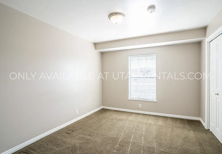 909 N 500 W #12 — Photo 10