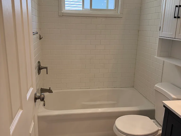 380 Jeffery Ct — Photo 9