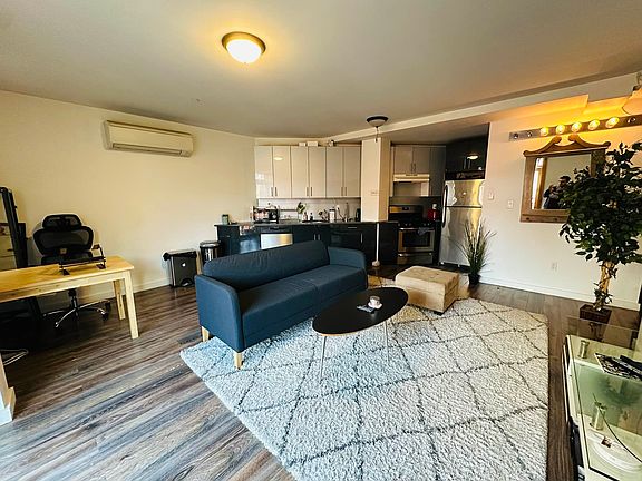 2nd image of 360 S 4th St #4