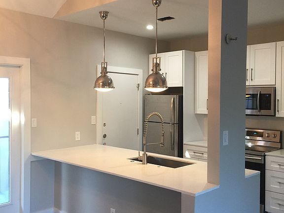 2nd image of 3105 San Jacinto St APT 317