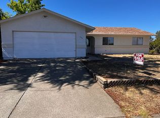 688 Brookridge Dr, Redding, CA 96003