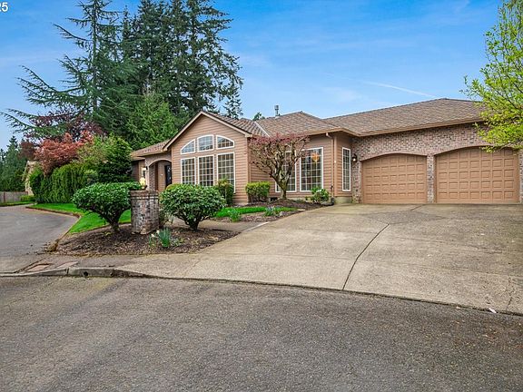 2nd image of 14978 SE Hickory Ct