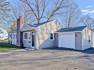 32 North St, Enfield, CT 06082
