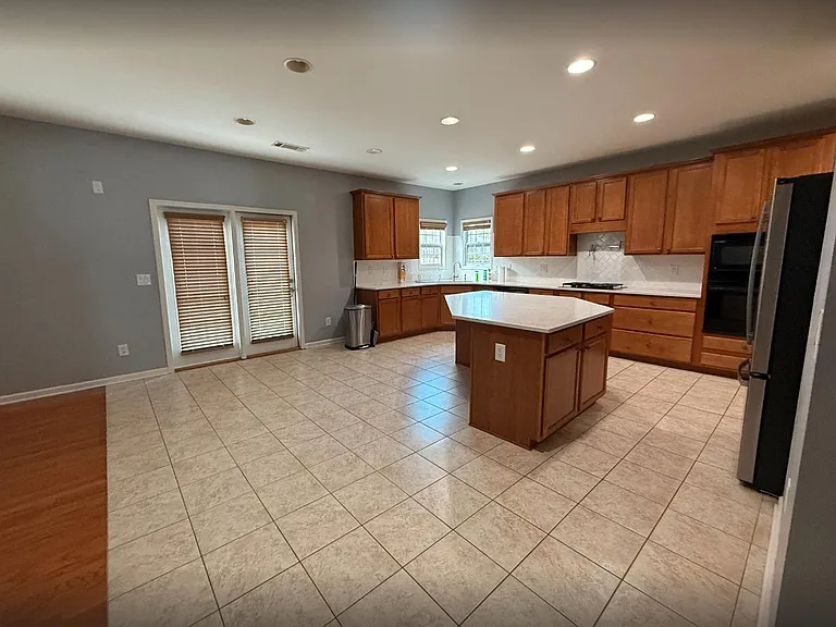 La Chateau Pl — Photo 6