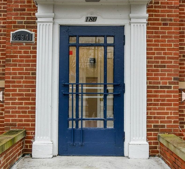 1st image of 25941 Lakeshore Blvd #6