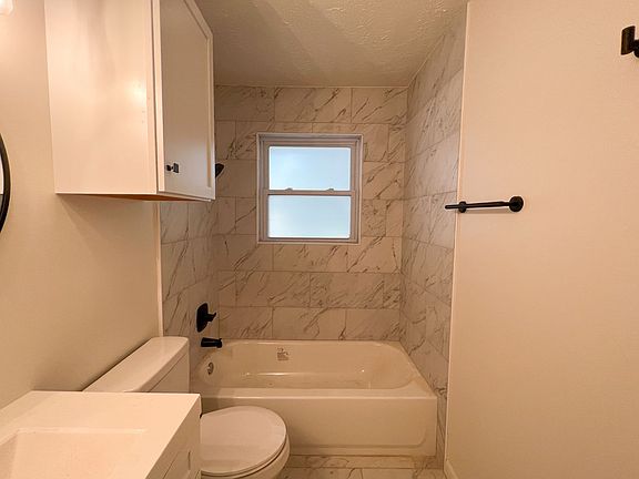 5th image of 10416 Ridgeview Dr