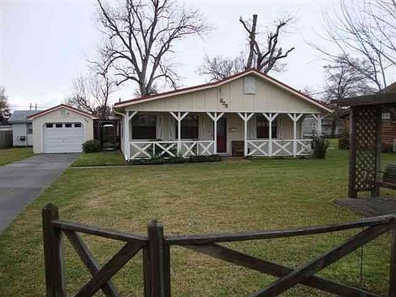 2nd image of 309 Avenue C