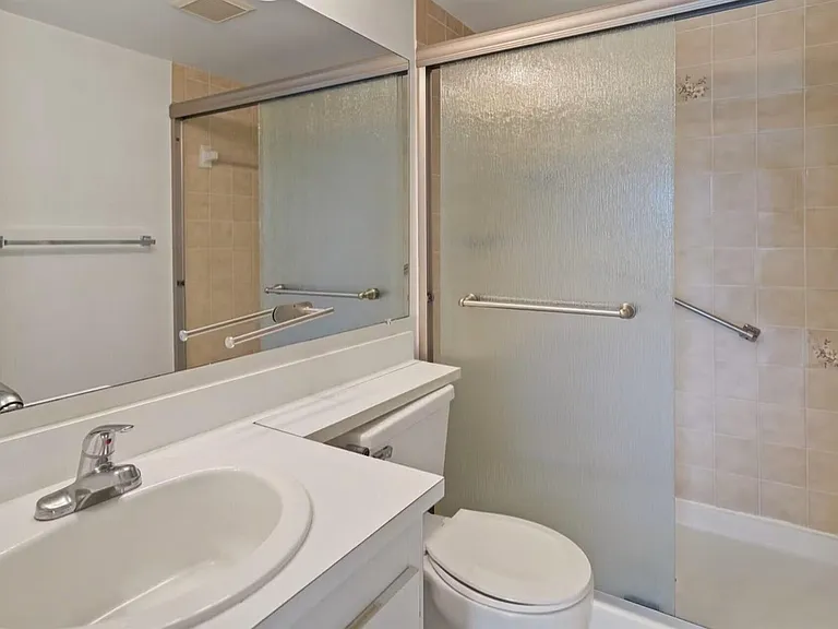 802 Sky Pine Way #E2 — Photo 9