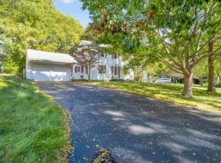 376 Belmeade Rd, Rochester, NY 14617