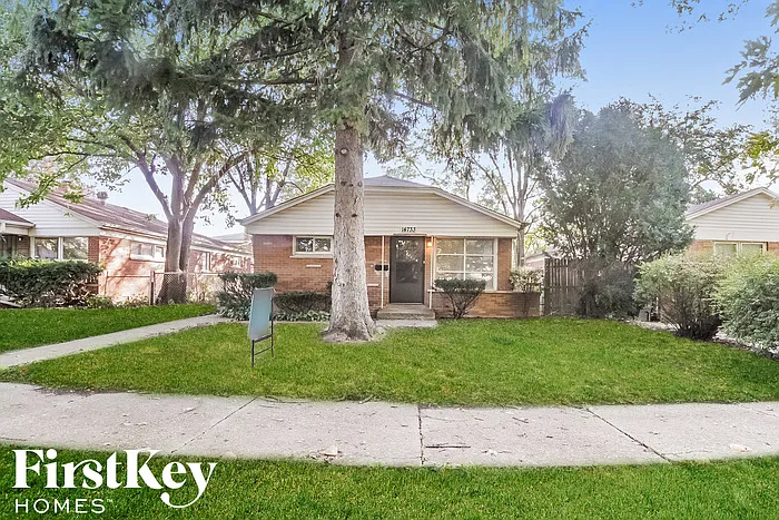 14733 Edbrooke Ave photo 1