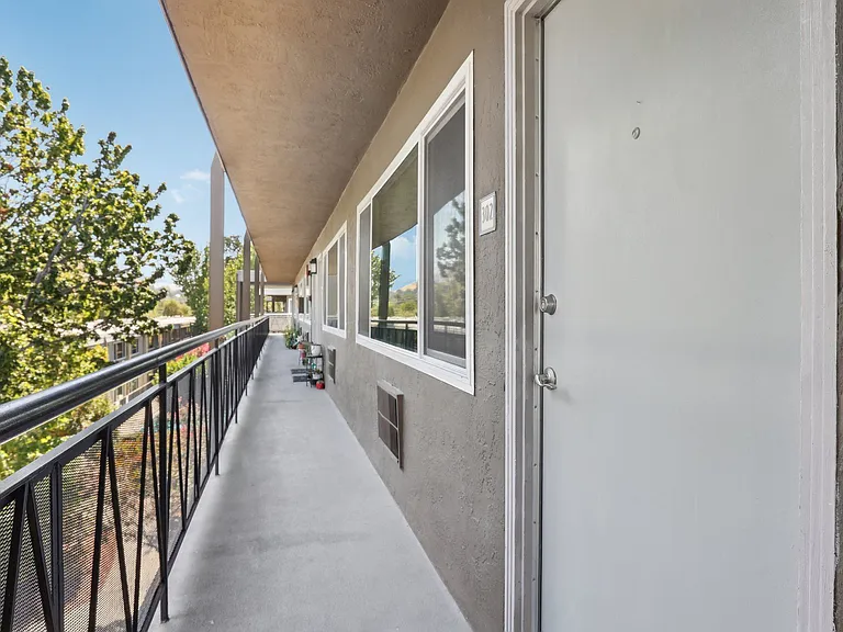 Carmel House — Photo 23