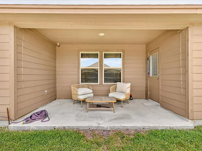 3913 Targaryen Way — Photo 27