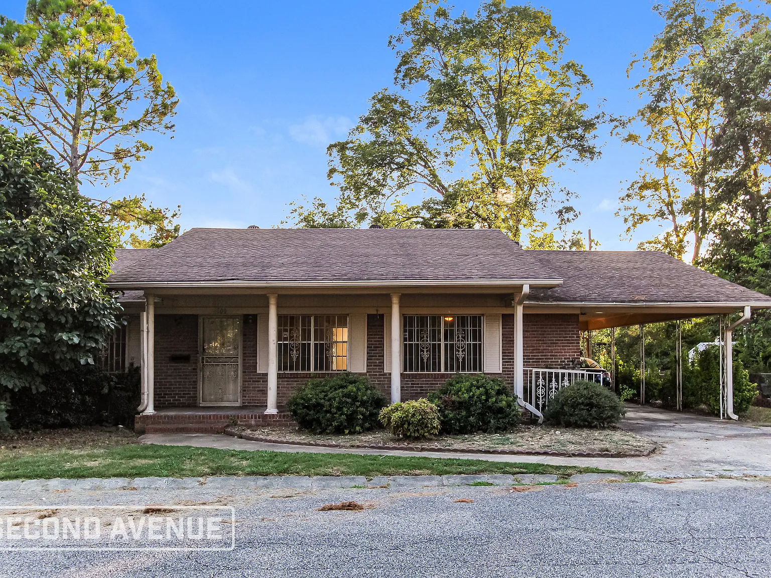3 bed, 2.0 bath, 1462 sqft, $1,395 — Photo 1