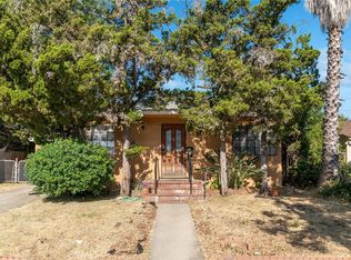 5727 Newcastle Ave, Encino, CA 91316