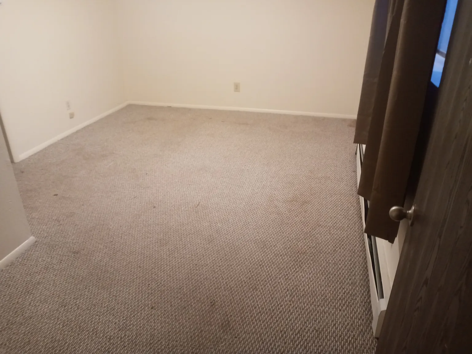 3 bed, 1.5 bath, 1500 sqft, $995 — Photo 3