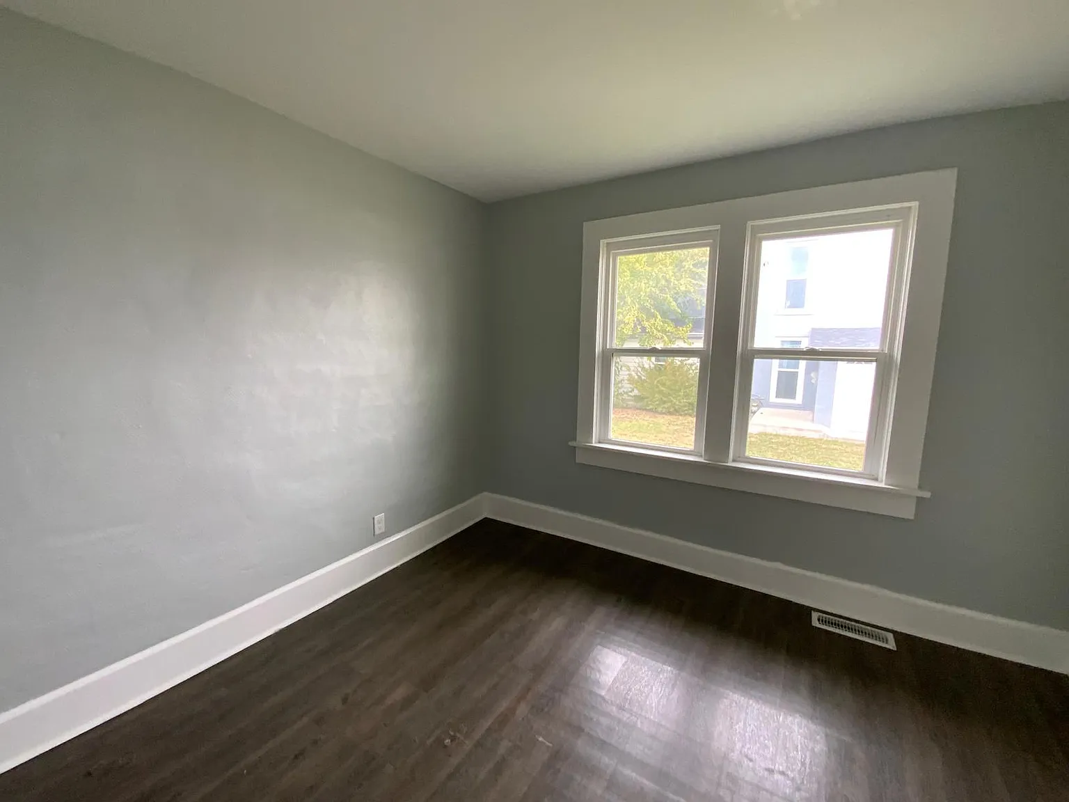 2 bed, $1,200 — Photo 2