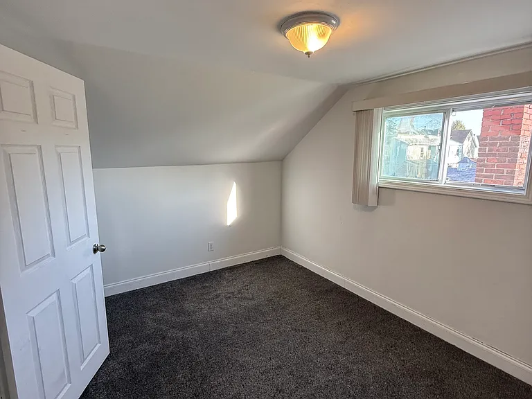 51 Laverack Ave #U — Photo 3