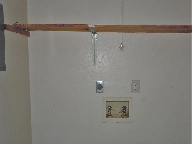 1108 Apache Dr — Photo 11