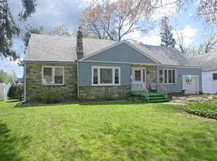 111 Walnut Ave, Morrisville, PA 19067