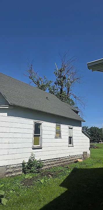 2nd image of 1616 Moultrie Ave
