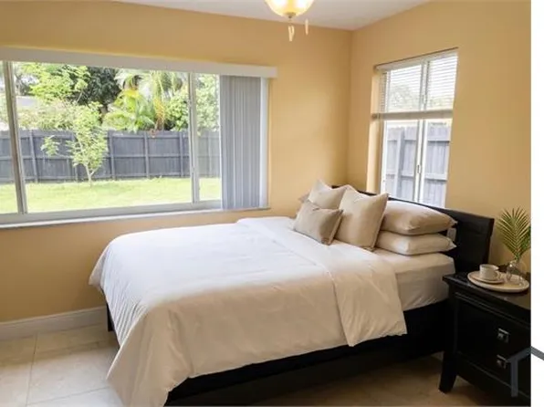 619 SW 2nd Ave #2, Boynton Beach, FL 33426