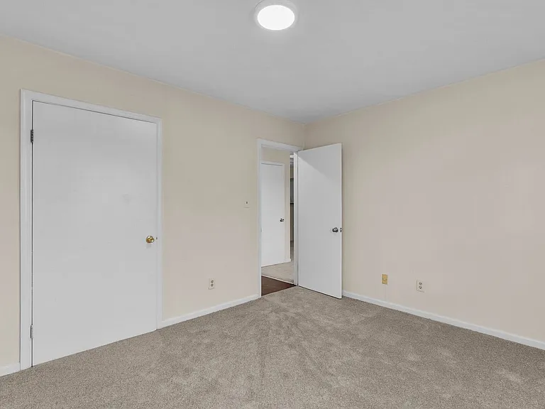 1110 Chapel St — Photo 17