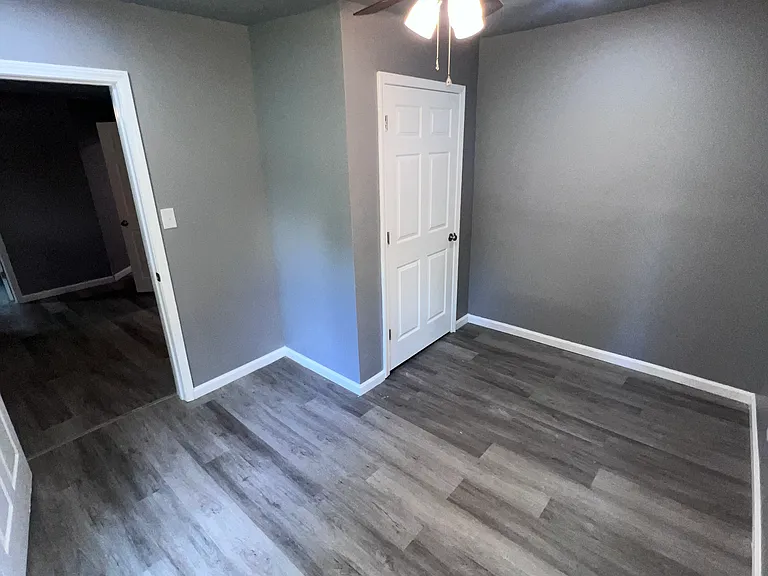 1307 Phelps Ave — Photo 10