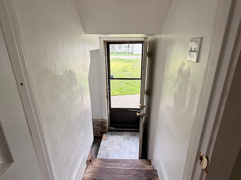 2431 Prast Blvd — Photo 19