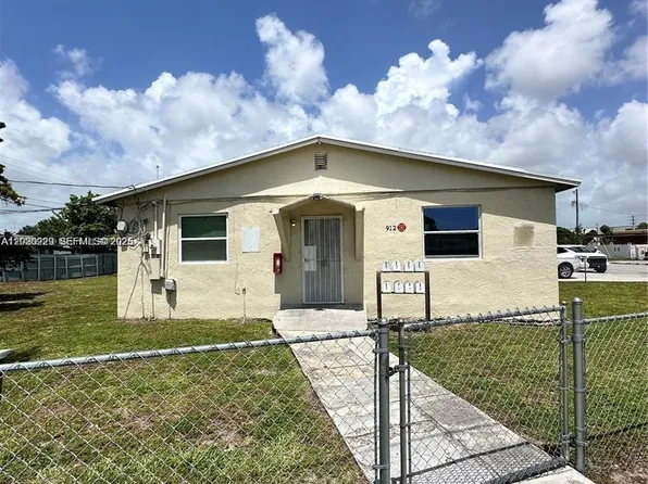 912 NW 9th Ave #8, Hallandale, FL 33009