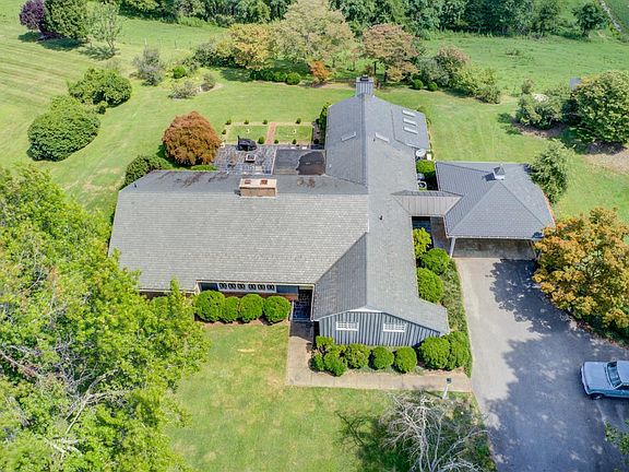 4th image of 1432 Dogwood Ln #2
