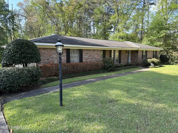 722 Mangum Ave, Mendenhall, MS 39114