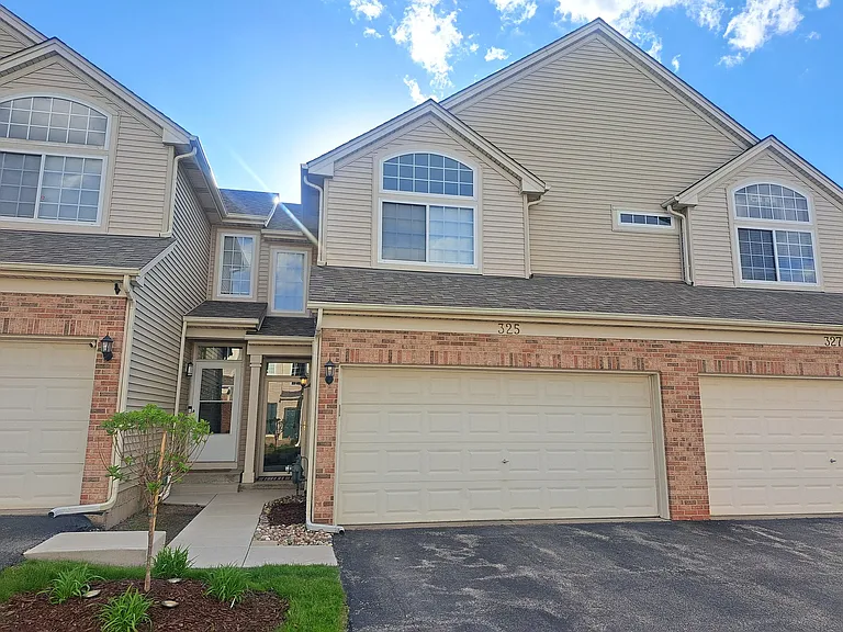 325 N Patriot Dr — Photo 1