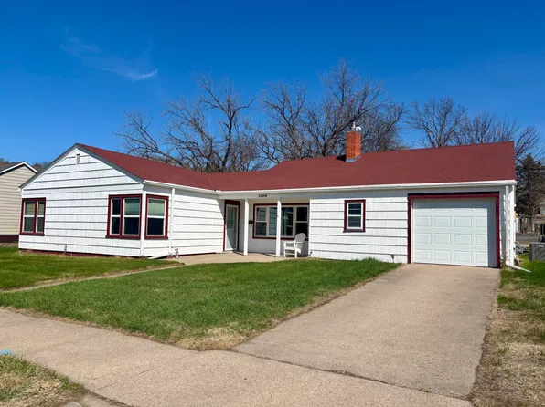 1108 E Capitol Ave, Pierre, SD 57501