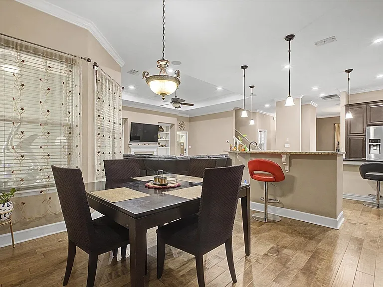 3078 Dickinson Dr — Photo 46