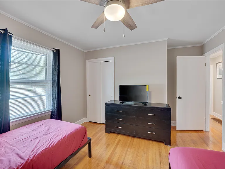 1827 Fargo Dr — Photo 6