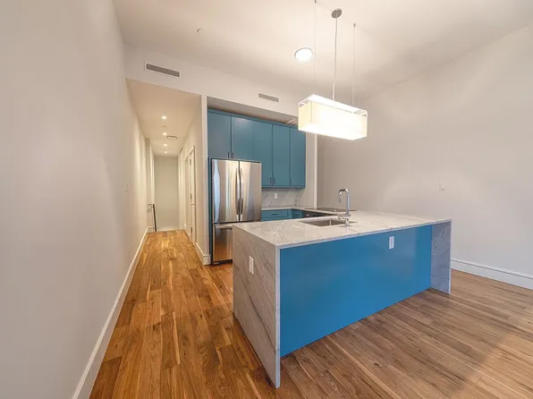 237 Devoe St #1F, Brooklyn, NY 11211