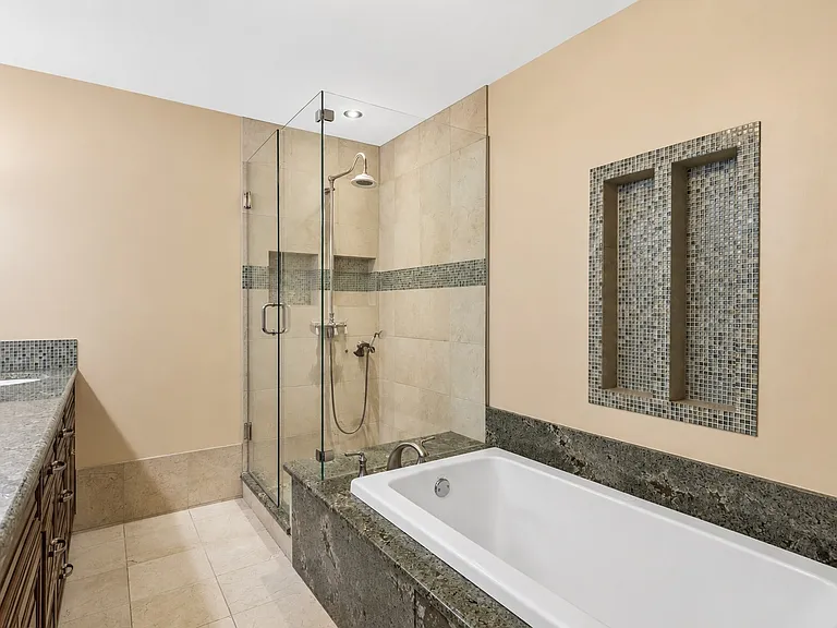 11122 Candlelight Ln — Photo 15