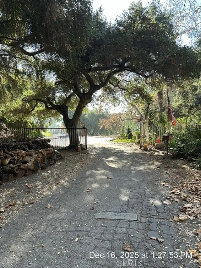 1295 Loma Vista St photo 1