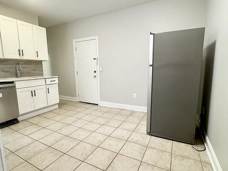 6119 Park Ave #B4 — Photo 3